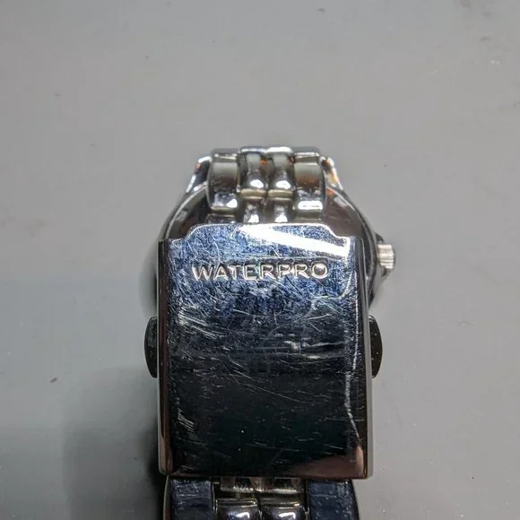 Guess Ladies Watch - Picture 3 of 4